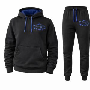 Czarny dres z niebieskim karpiem