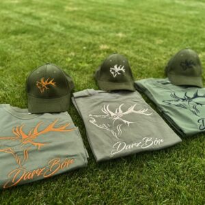 T-shirt z jeleniem + czapka z daszkiem